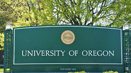 University of Oregon welcome sign