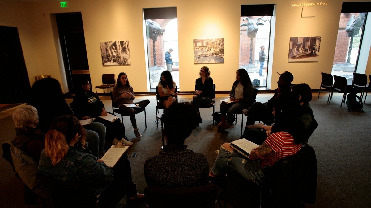 A group of students at the UO Museum 